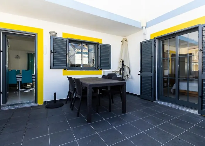 아파트 - Rocha 5t3 By Algarvemanta *